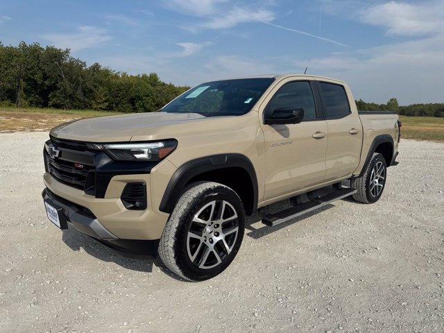 Used 2024 Chevrolet Colorado Z71 w/ Z71 Convenience Package 2 AWD/4WD image 1