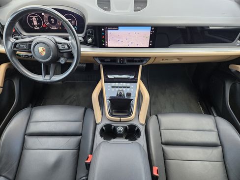 Certified 2024 Porsche Cayenne AWD/4WD image 24