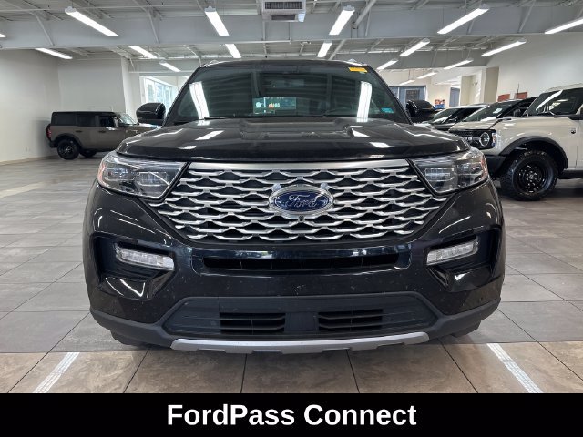 Used 2022 Ford Explorer Platinum w/ Equipment Group 601A AWD/4WD image 17