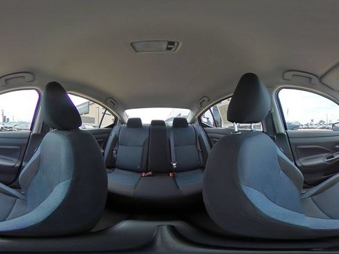 Used 2025 Nissan Versa SV FWD image 40