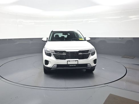 Used 2024 Kia Seltos LX AWD/4WD image 8