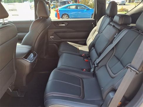 New 2026 Nissan Armada SL image 11