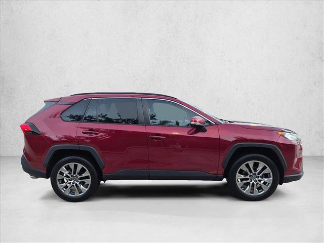 Certified 2019 Toyota RAV4 XLE Premium FWD image 4