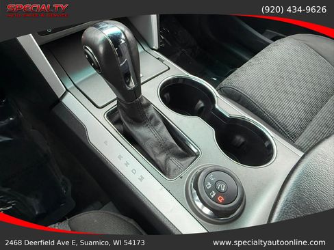 Used 2015 Ford Explorer XLT AWD/4WD image 26