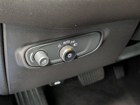 Certified 2024 Chevrolet Equinox LT AWD/4WD image 17