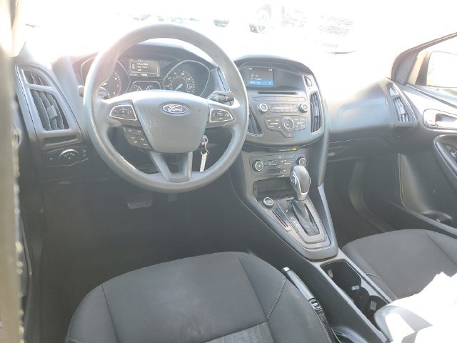 Used 2017 Ford Focus SE FWD image 9