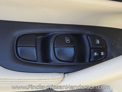 Used 2020 Nissan Rogue SL w/ Premium Package FWD image 22