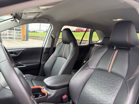Used 2024 Toyota RAV4 Adventure image 42