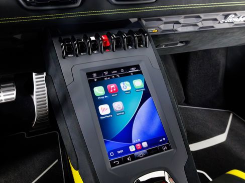 Used 2022 Lamborghini Huracan STO image 26