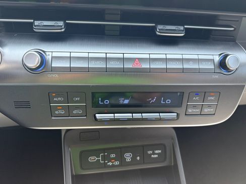 Used 2026 Hyundai Kona SEL Premium FWD image 18