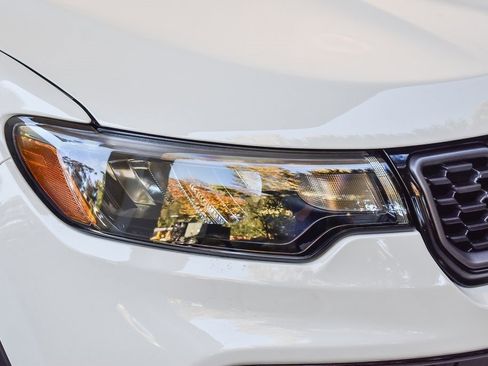 New 2026 Jeep Compass Limited image 8