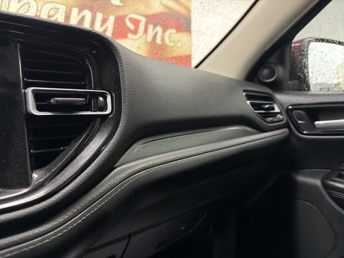 Used 2021 Dodge Durango SXT image 27