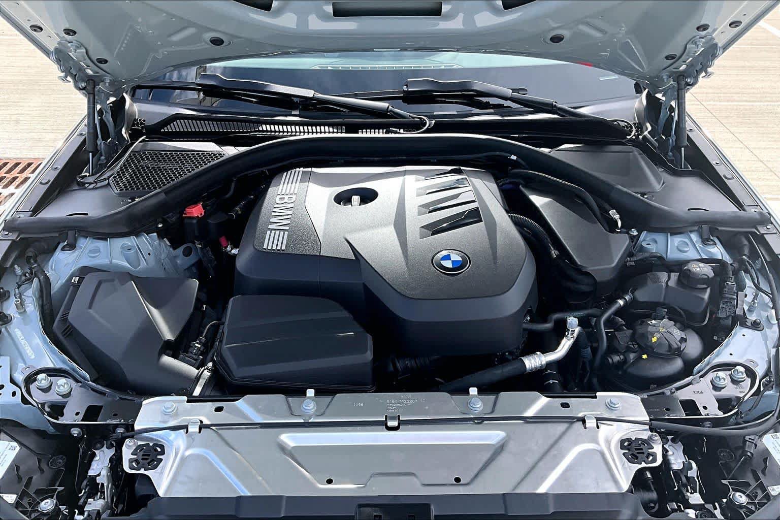 Used 2026 BMW 330i Sedan w/ M Sport Package RWD image 30