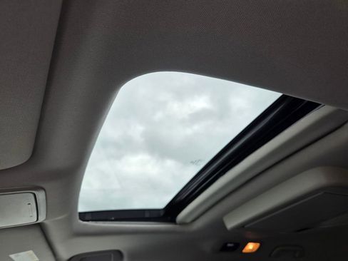 Used 2026 Honda Odyssey Touring image 6