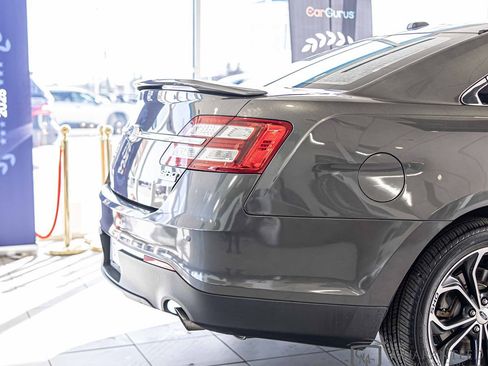 Used 2018 Ford Taurus SHO image 12