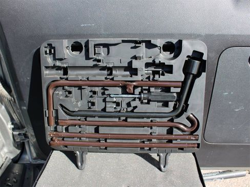 Used 2020 Lexus GX 460 Premium w/ Premium Package image 14