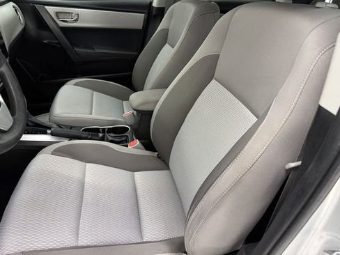 Used 2018 Toyota Corolla LE FWD image 24