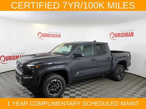 Used 2025 Toyota Tacoma TRD Sport w/ TRD Sport Upgrade Package AWD/4WD image 4
