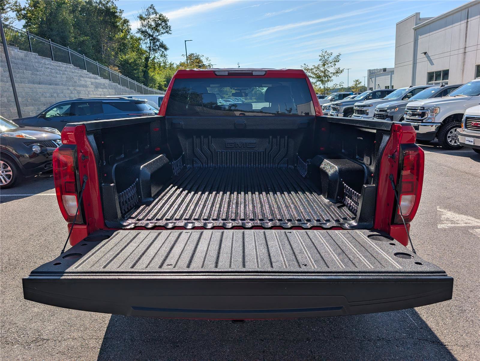 Used 2023 GMC Sierra 1500 Elevation AWD/4WD image 13