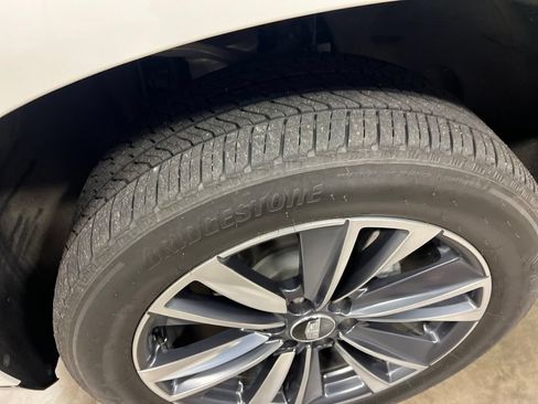 Certified 2025 Cadillac Escalade Sport w/ Touring Package AWD/4WD image 18