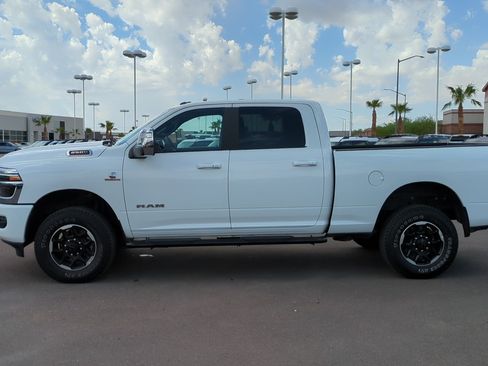 Used 2025 RAM 2500 Laramie AWD/4WD image 6