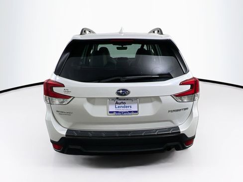 Used 2023 Subaru Forester Premium image 6