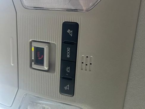 Used 2024 Toyota RAV4 LE FWD image 11