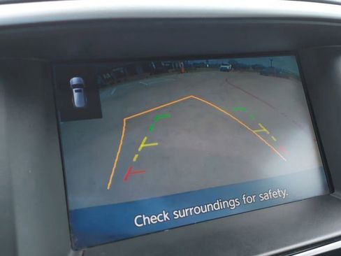 Used 2019 Nissan Pathfinder S image 25