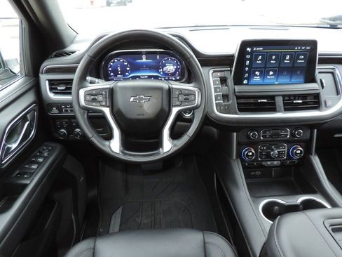 Used 2023 Chevrolet Suburban Z71 w/ Luxury Package image 26