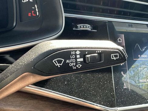 Used 2019 Audi Q8 Premium Plus w/ Premium Plus image 36