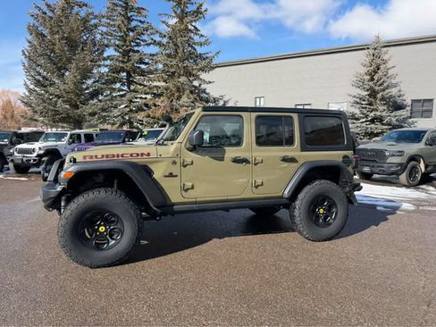 New 2025 Jeep Wrangler Unlimited Rubicon w/ Convenience Group AWD/4WD image 18