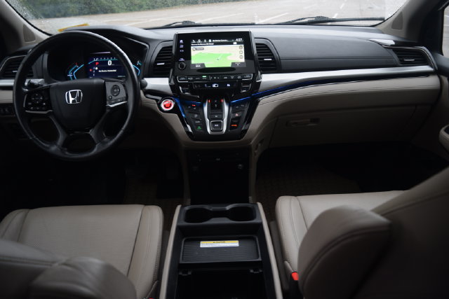Used 2018 Honda Odyssey Elite image 8