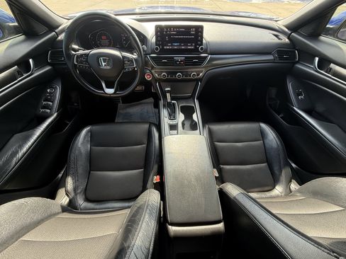 Used 2018 Honda Accord Sport image 11
