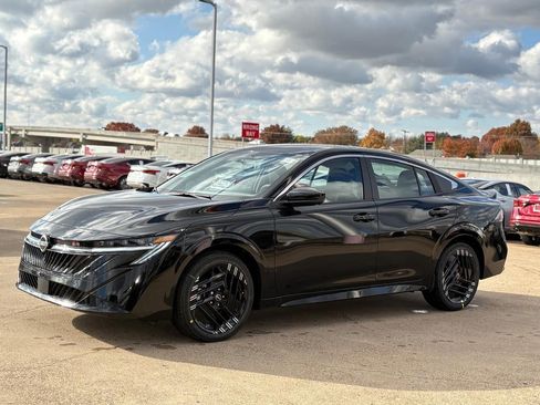 New 2026 Nissan Sentra SR image 5