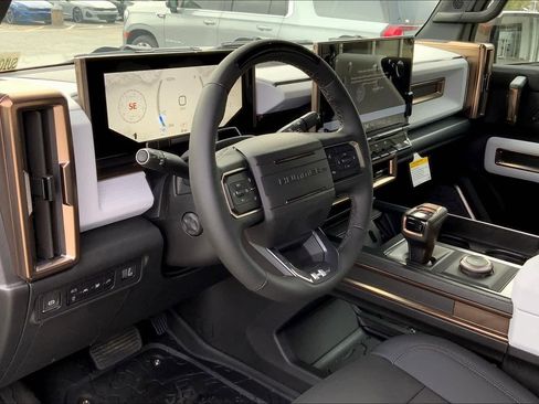 New 2025 GMC Hummer EV 2X image 8