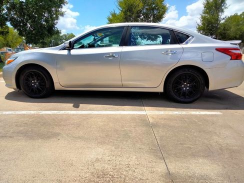 Used 2018 Nissan Altima 2.5 S w/ S Convenience Package image 8