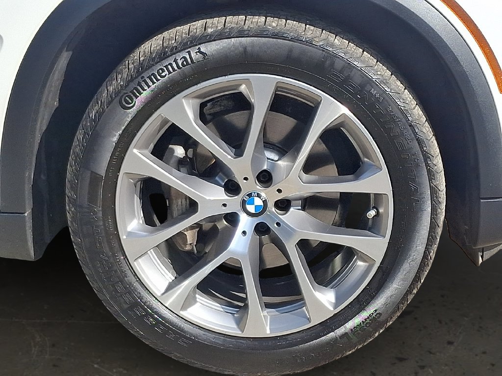 Used 2021 BMW X5 xDrive40i w/ Premium Package AWD/4WD image 9