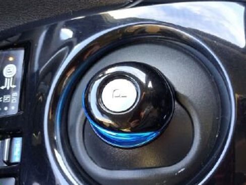 Used 2020 Nissan Leaf SV w/ SV Technology Package image 30