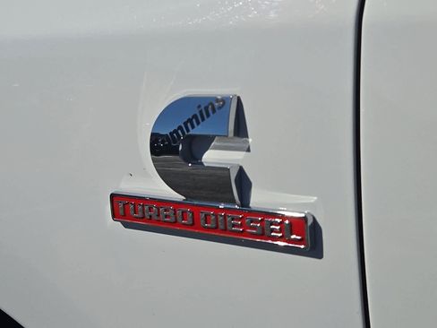 Used 2024 RAM 2500 Big Horn image 31