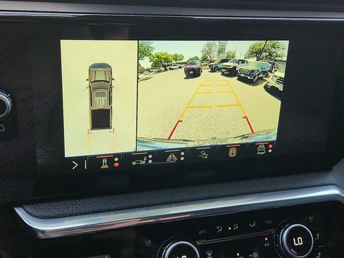 Used 2025 GMC Sierra 1500 Denali w/ Denali Reserve Package AWD/4WD image 17