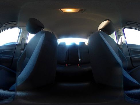 Used 2025 Nissan Versa SV image 43