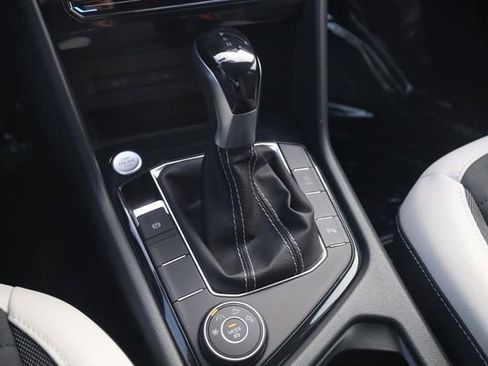 New 2026 Volkswagen Taos SE AWD/4WD image 18