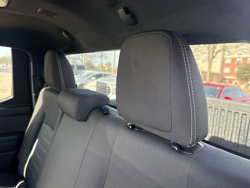 Used 2024 Toyota Tacoma TRD Off-Road image 8