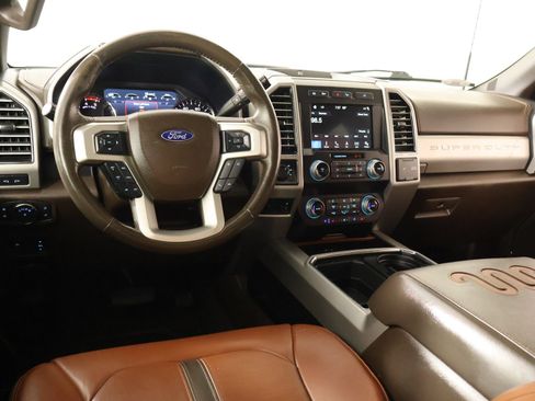 Used 2019 Ford F250 King Ranch w/ King Ranch Ultimate Package AWD/4WD image 2