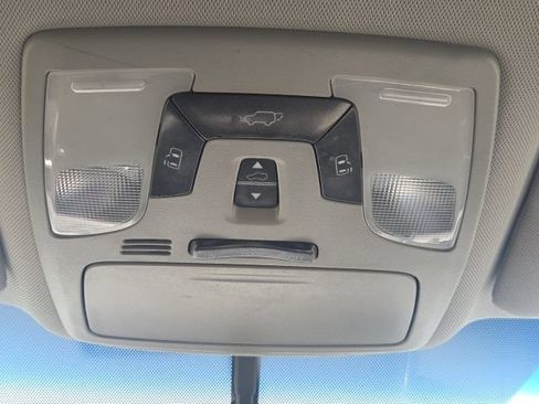 Used 2017 Toyota Sienna XLE w/ XLE Navigation Package FWD image 30