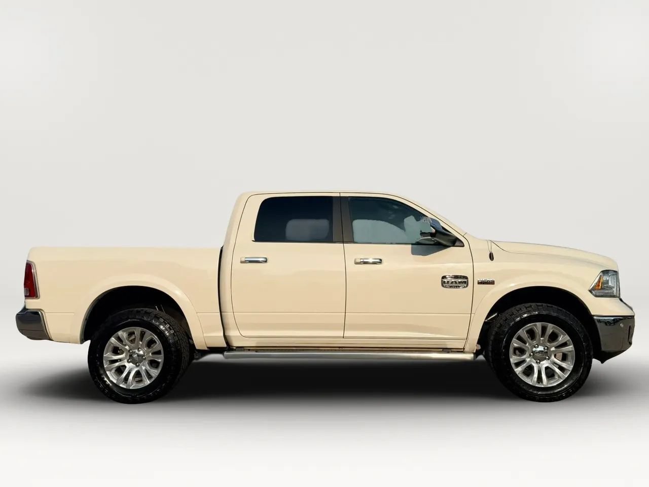Used 2017 RAM 1500 Laramie Longhorn AWD/4WD image 12