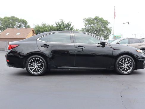 Used 2016 Lexus ES 350 w/ Luxury Package w/Wood Trim FWD image 6
