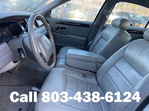 Used 2000 Lincoln Town Car Executive image 7