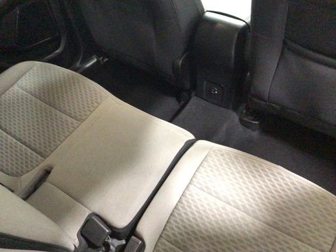 Used 2022 Ford Escape SE image 24