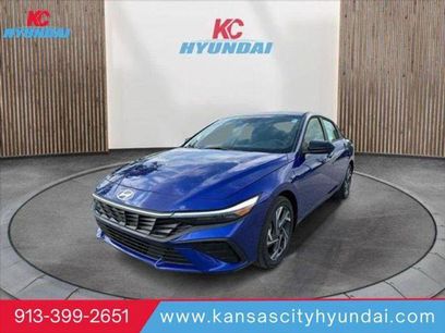 New 2025 Hyundai Elantra SEL